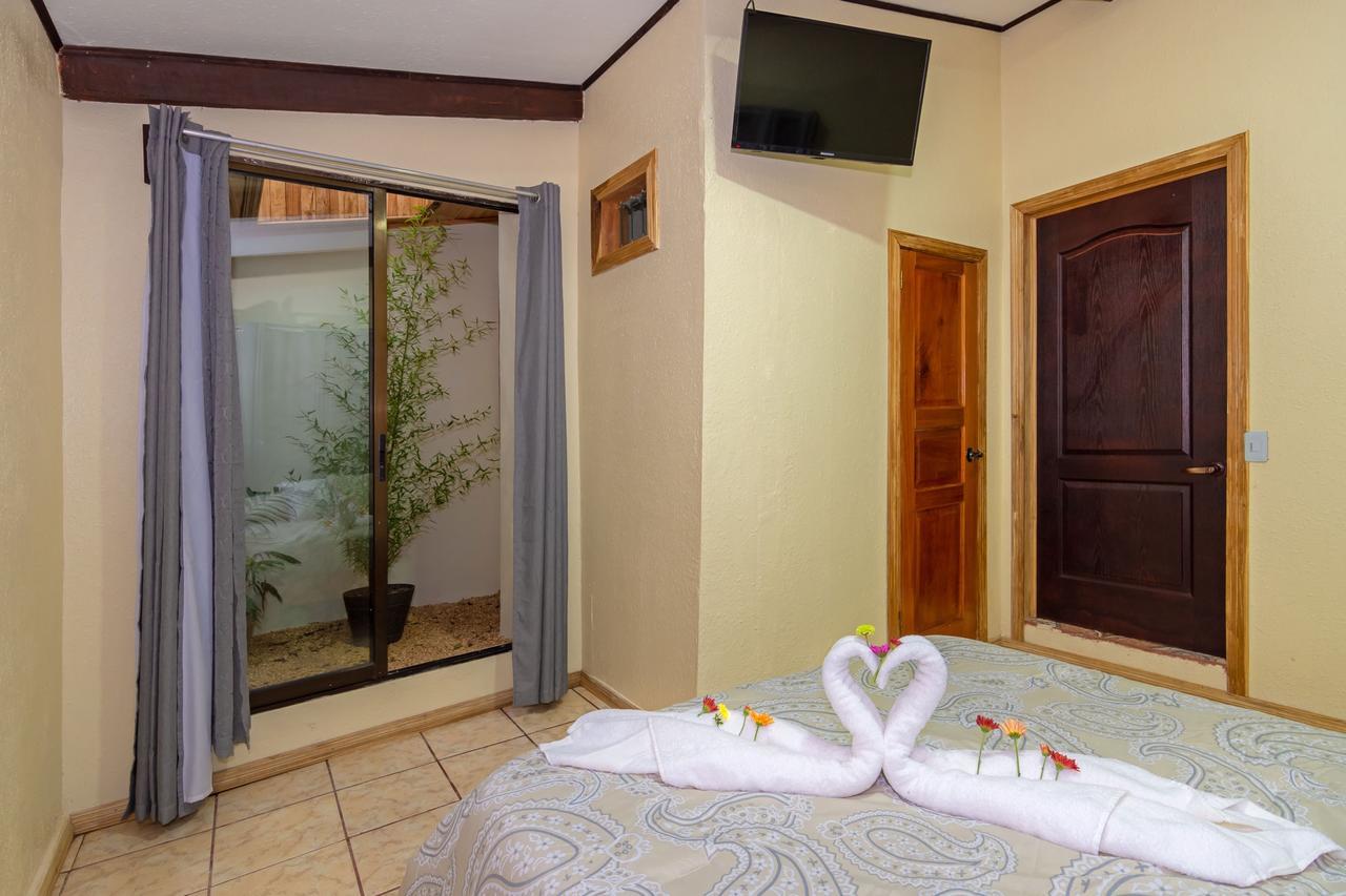 Monte Fresco Hostel Boutique Puntarenas Exteriör bild